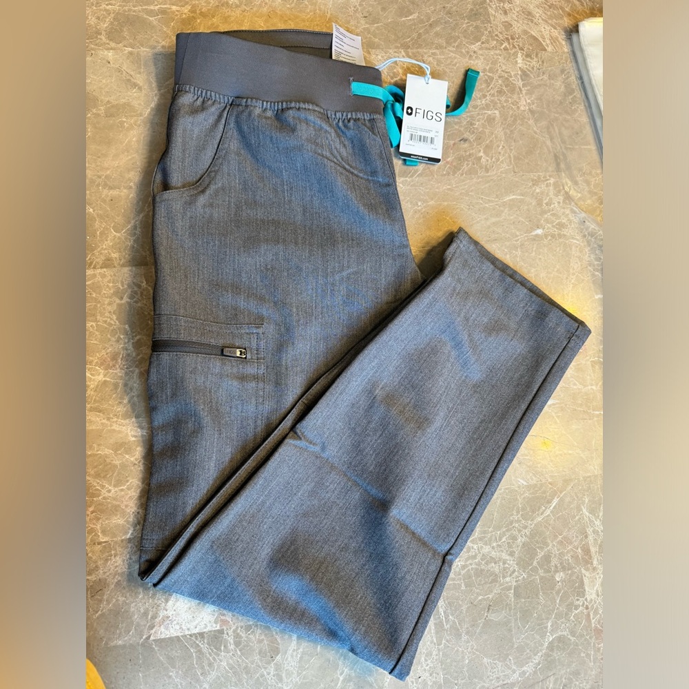 YOLA WITH YOGA WAISTBAND PETITE SKINNY SCRUB PANTS
Size XSP - Picture 4 of 9